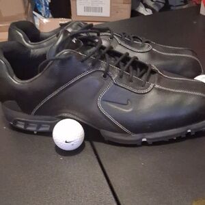 Nike Men's Black Athletic Shoes